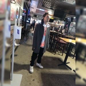 Meet your Posher, Devin